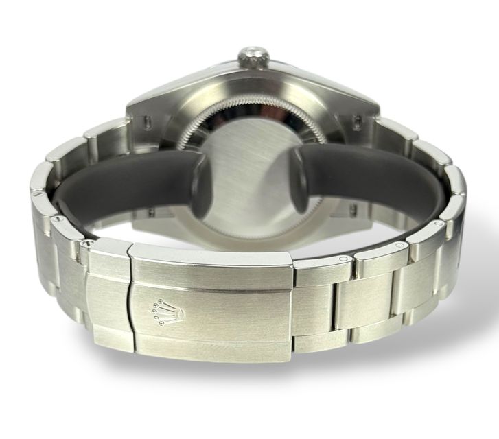 Rolex Oyster Perpetual 124300 Image 4